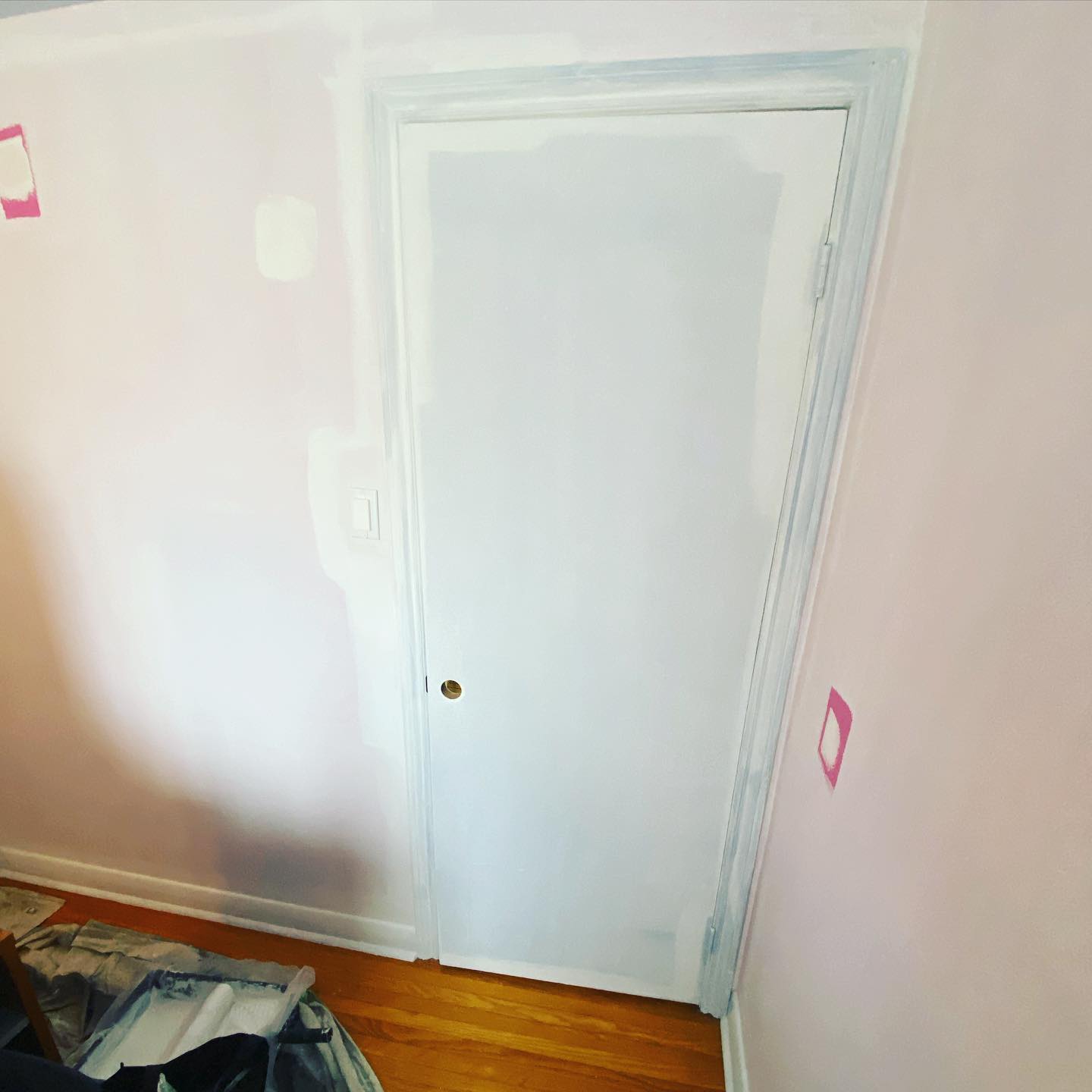 Interior door, before